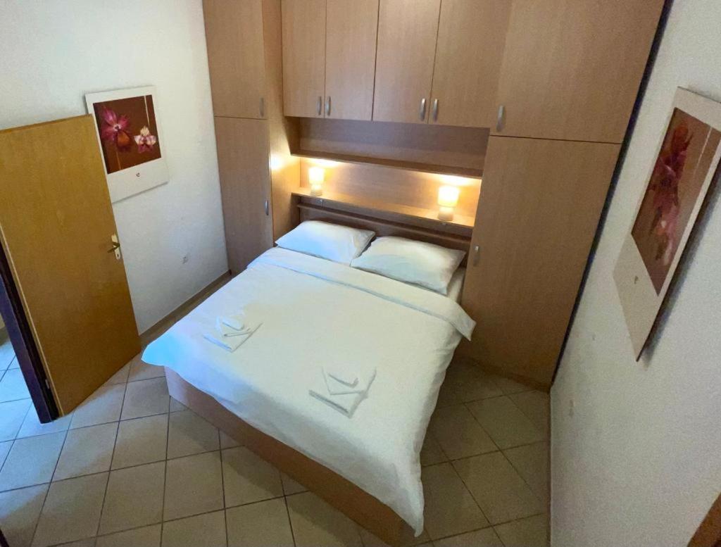 Apartmani Krajnovic Fazana Exterior photo