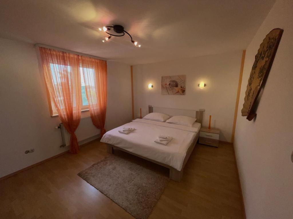 Apartmani Krajnovic Fazana Exterior photo