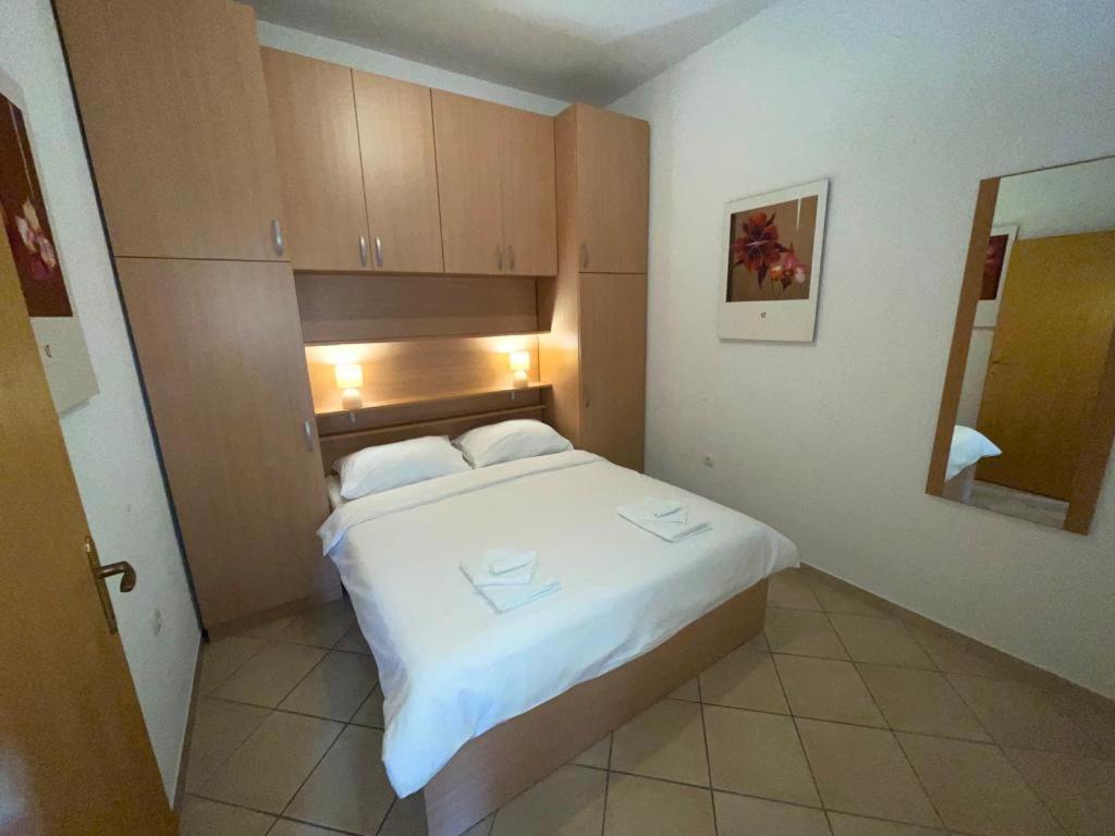 Apartmani Krajnovic Fazana Exterior photo